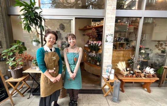 身体に優しい花屋カフェを姉妹でオープン“&FLOWER”齋藤 真理子さん・愛理さん
